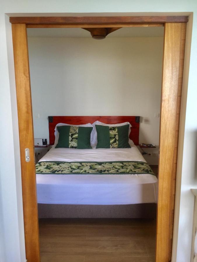 Bed and Breakfast Fare Anuanua à Haapiti Extérieur photo